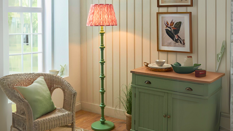 Make Your Bedroom Glow: 5 Tips for Choosing the Perfect Floor Lamp