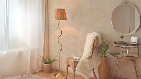 How to Bring a Touch of Tradition to Your Home With Gold Floor Lamps