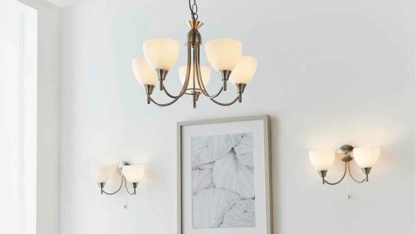 How to maximise your small spaces with clever wall lighting solutions?