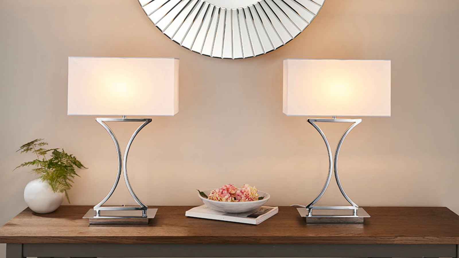 Expert Tips: Choosing the Best Table Lamp for Your Dining Room - Comet Lighting