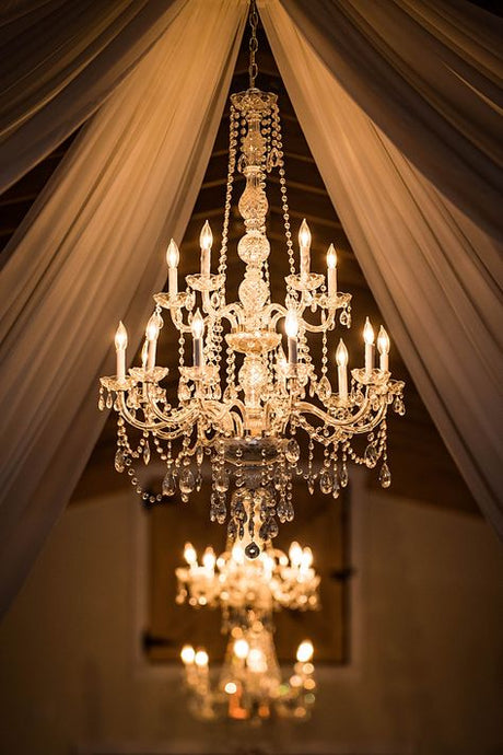 Chandeliers Classic Antique - Comet Lighting