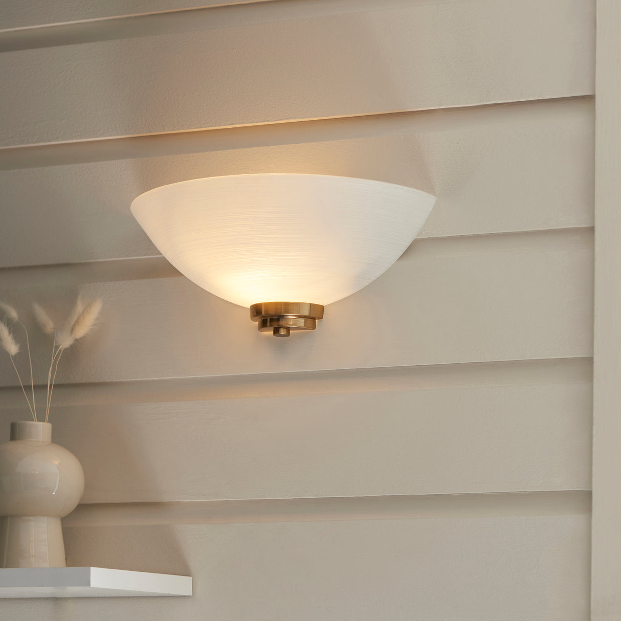 Welles Wall - Comet Lighting