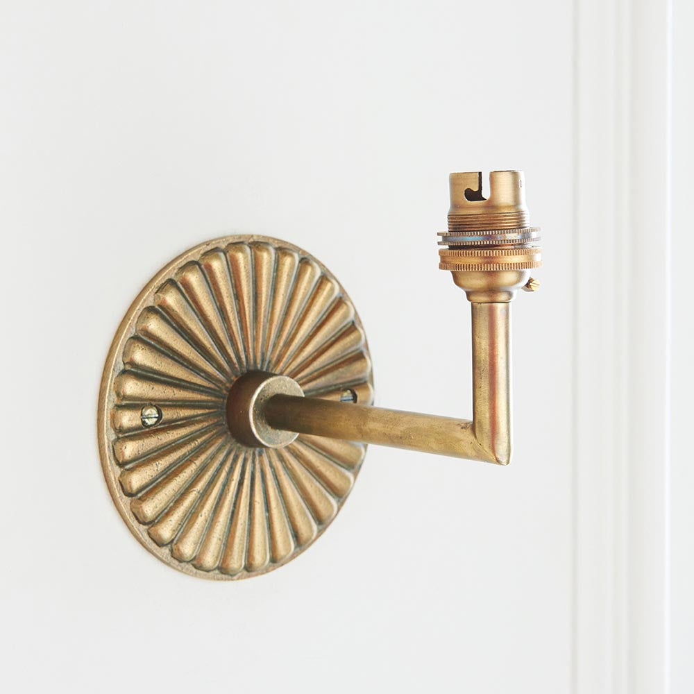 Dahlia Angle Wall Fitting