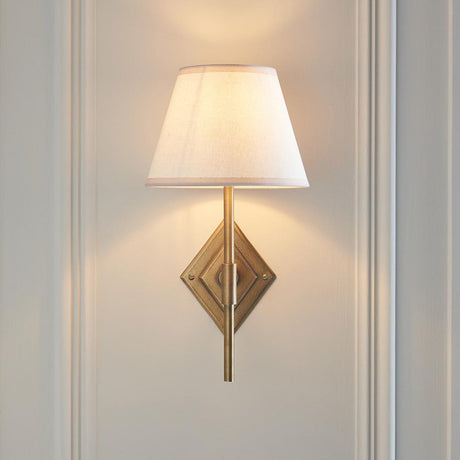 Diamond Tall & Ivy 20cm Wall