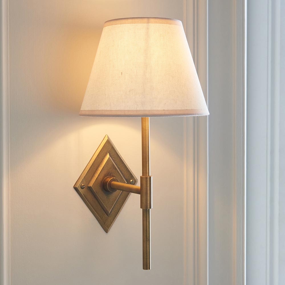 Diamond Tall & Ivy 20cm Wall