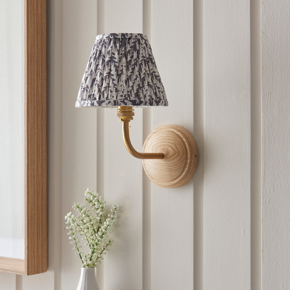 Wood Arc & Leaf 16cm Pearl grey shade - Comet Lighting