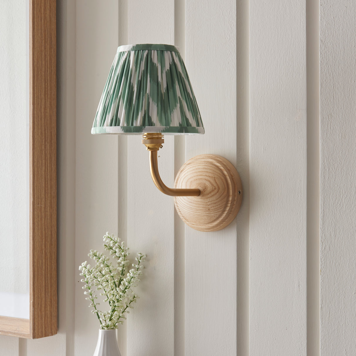 Wood Arc & Zigzag 16cm Cotswold green shade - Comet Lighting