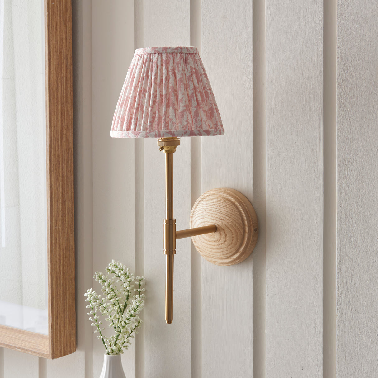 Wood T Bar & Leaf 16cm Peachy keen shade - Comet Lighting