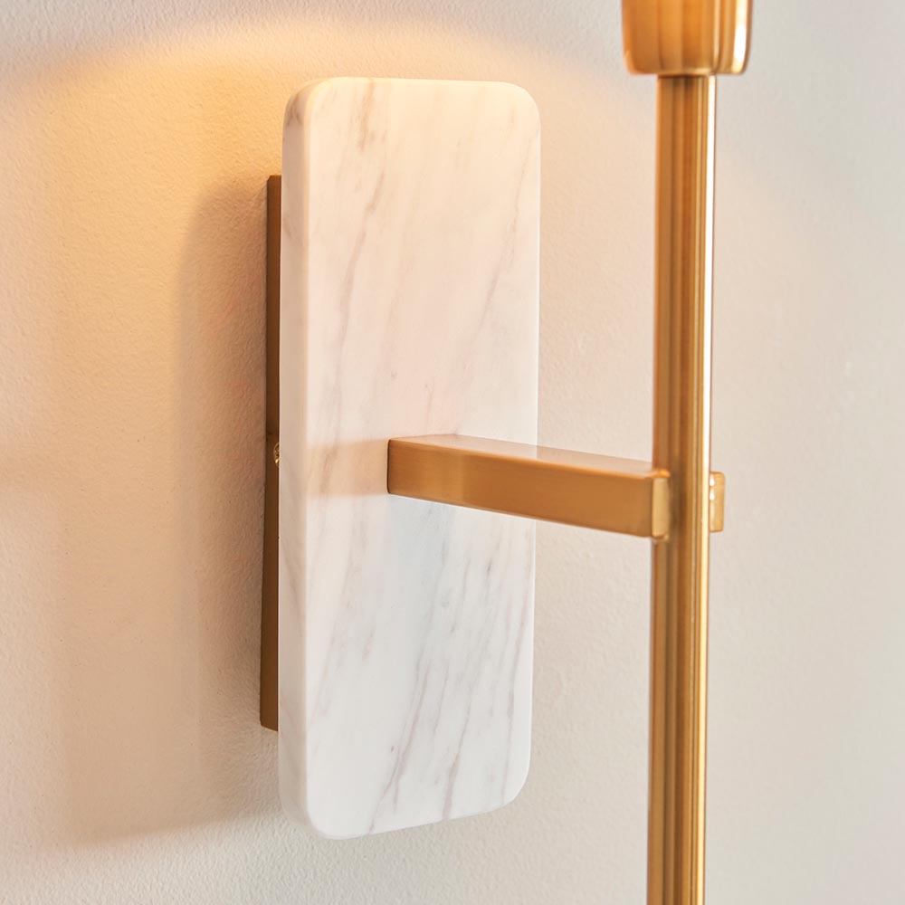 Faro Wall White volakas marble & vintage brass with natural linen