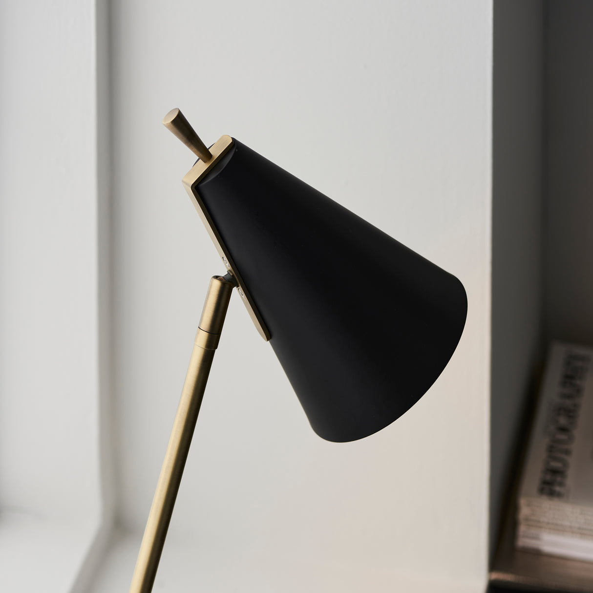 Shanano Task Lamp Matt Black