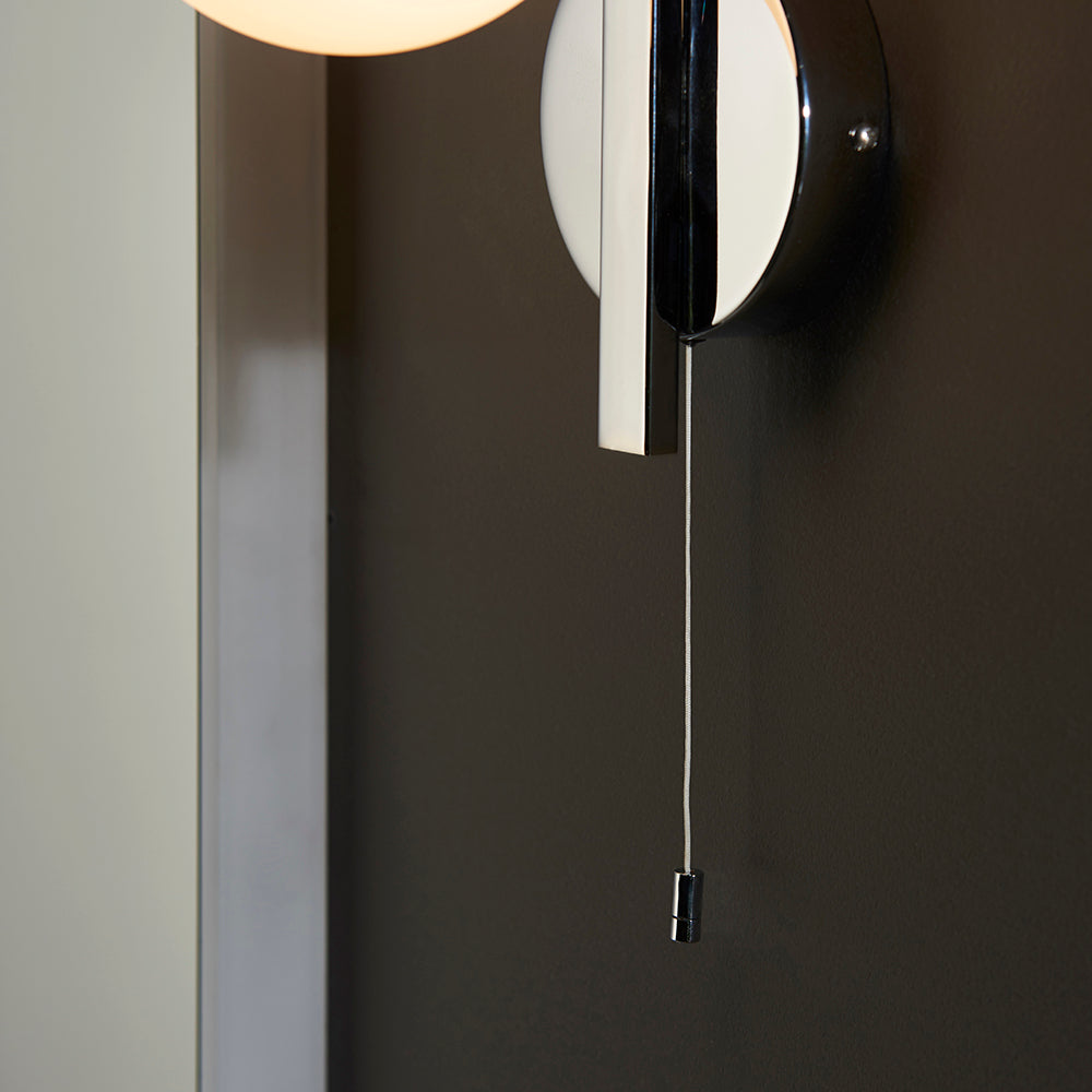 Spa Wall Chrome plate & matt opal glass