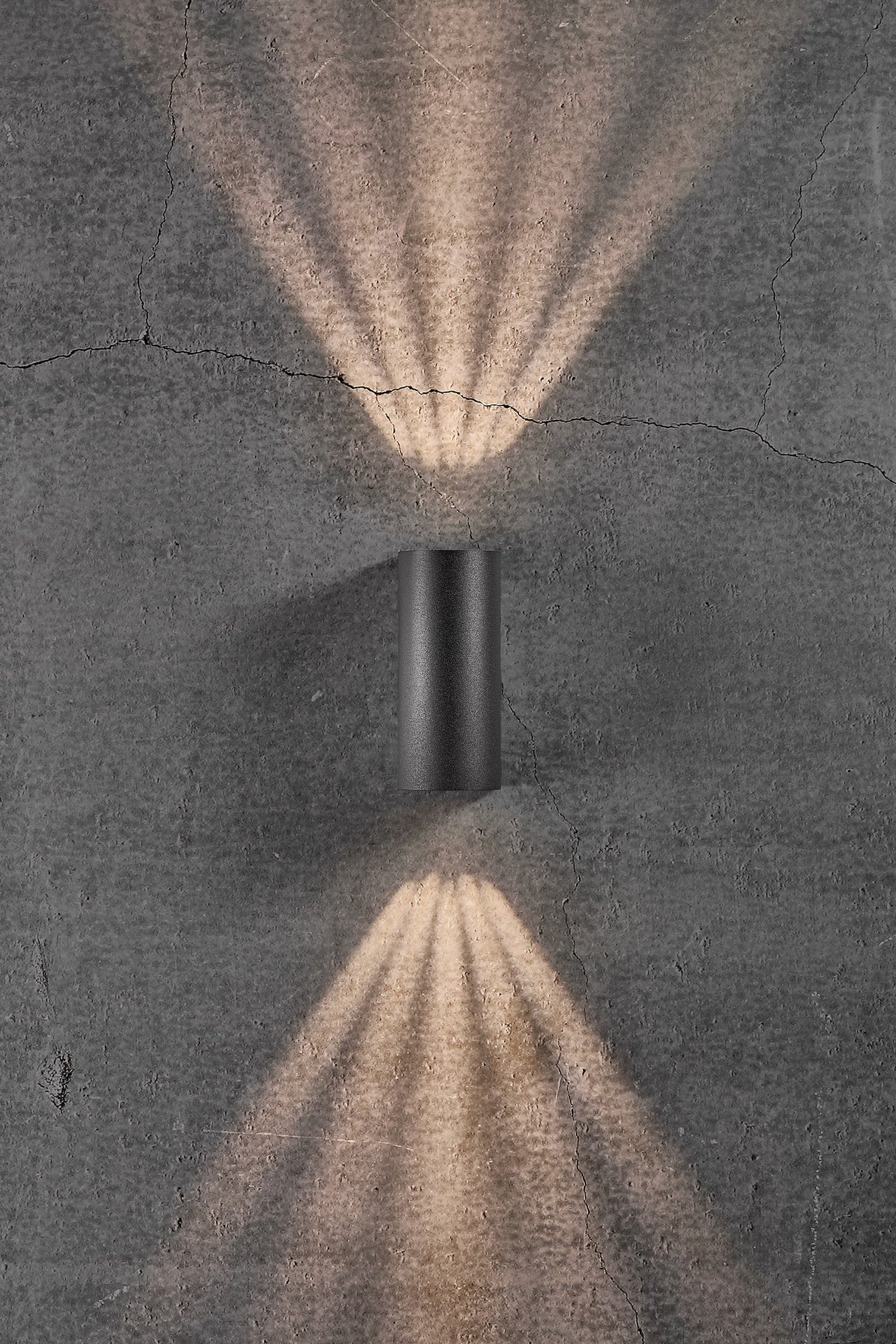 Asbol Round | Wall light | Black - Comet Lighting