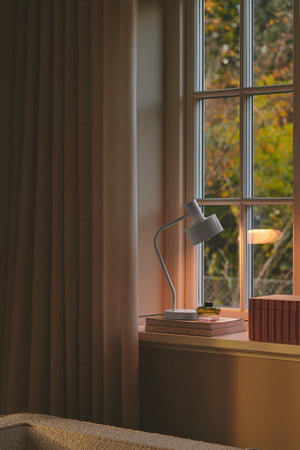 Matis | Table lamp | White - Comet Lighting