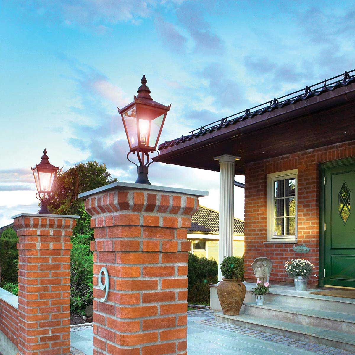 Chelsea 1 Light Pedestal Lantern - Comet Lighting