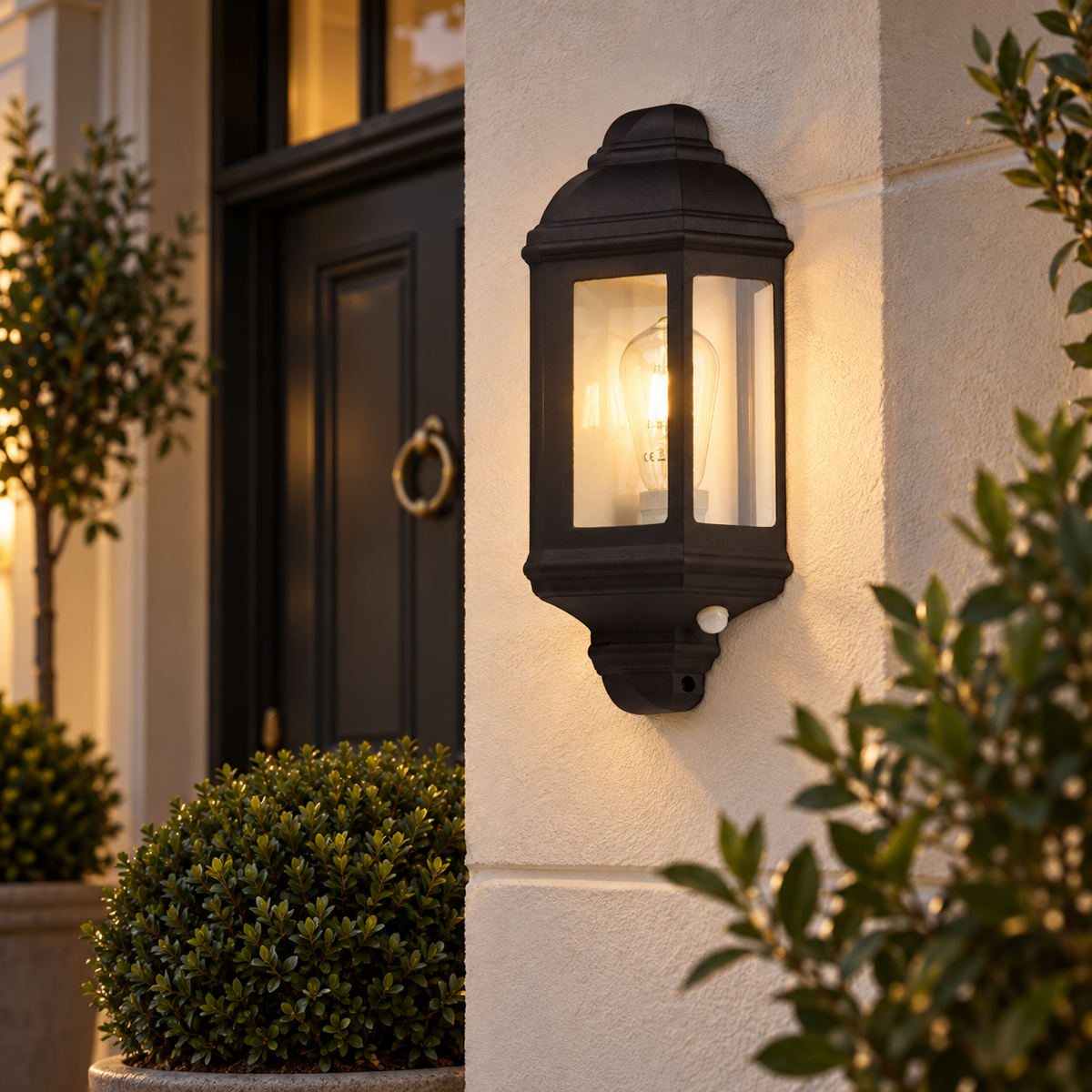 Searchlight Black IP44 Cast Aluminium Outdoor Flush Light With Clear Glass