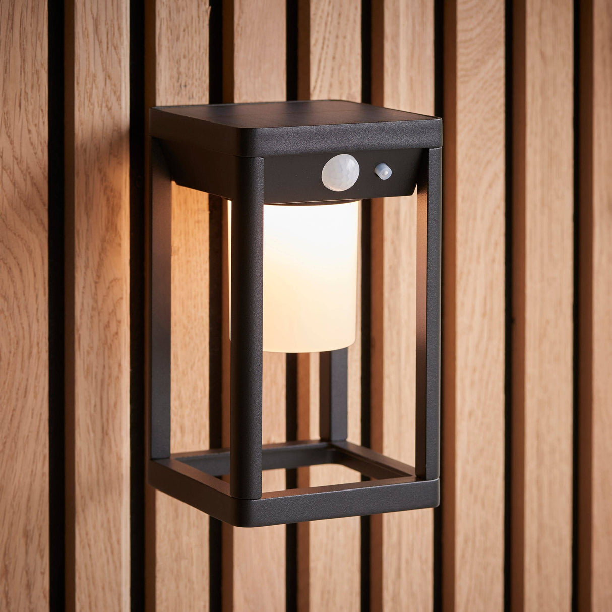 Hallam Solar Wall Light Black w/ PIR - Comet Lighting