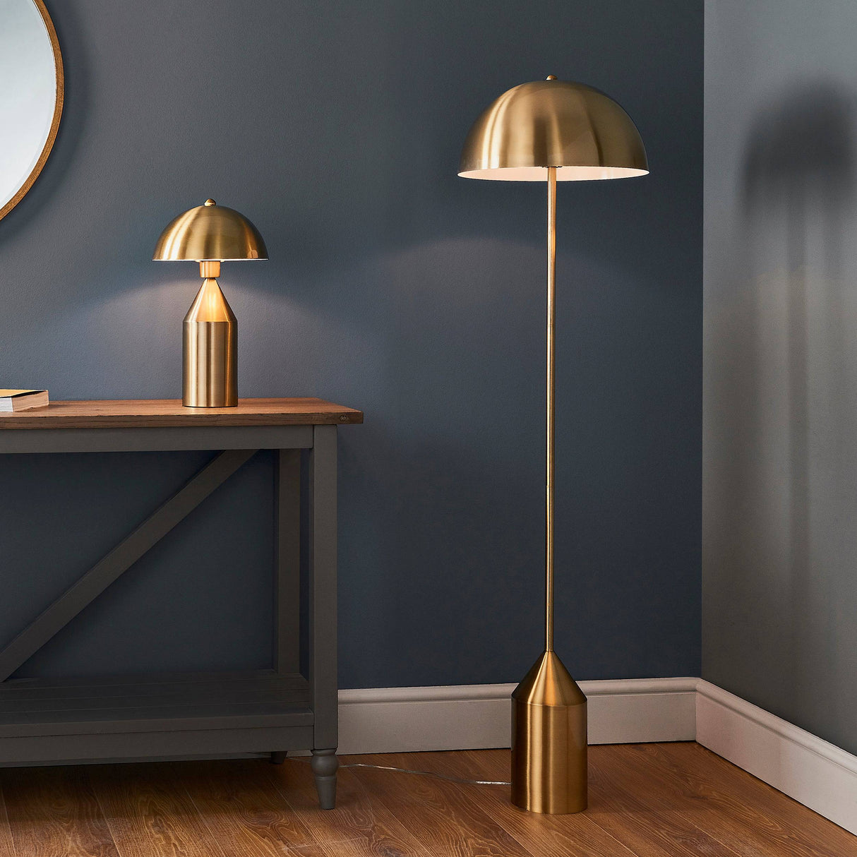 Nova Floor Lamp - Comet Lighting