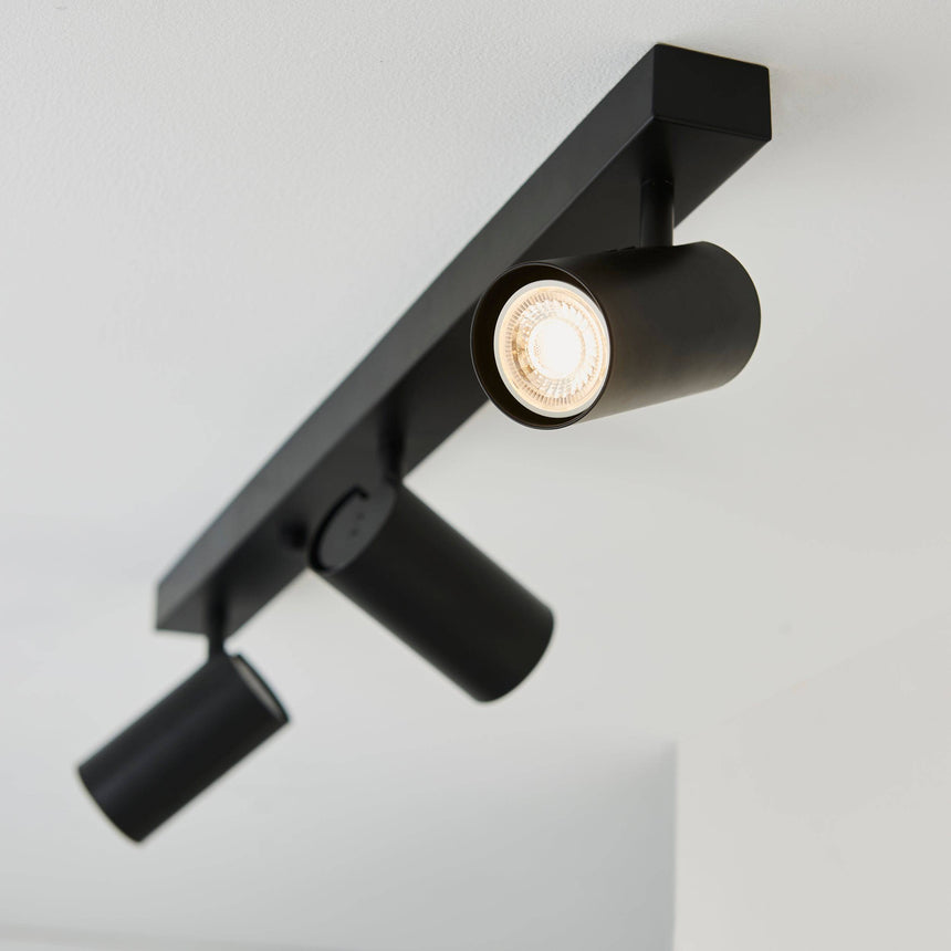 Rez 3Lt Spotlight Matt Black - Comet Lighting