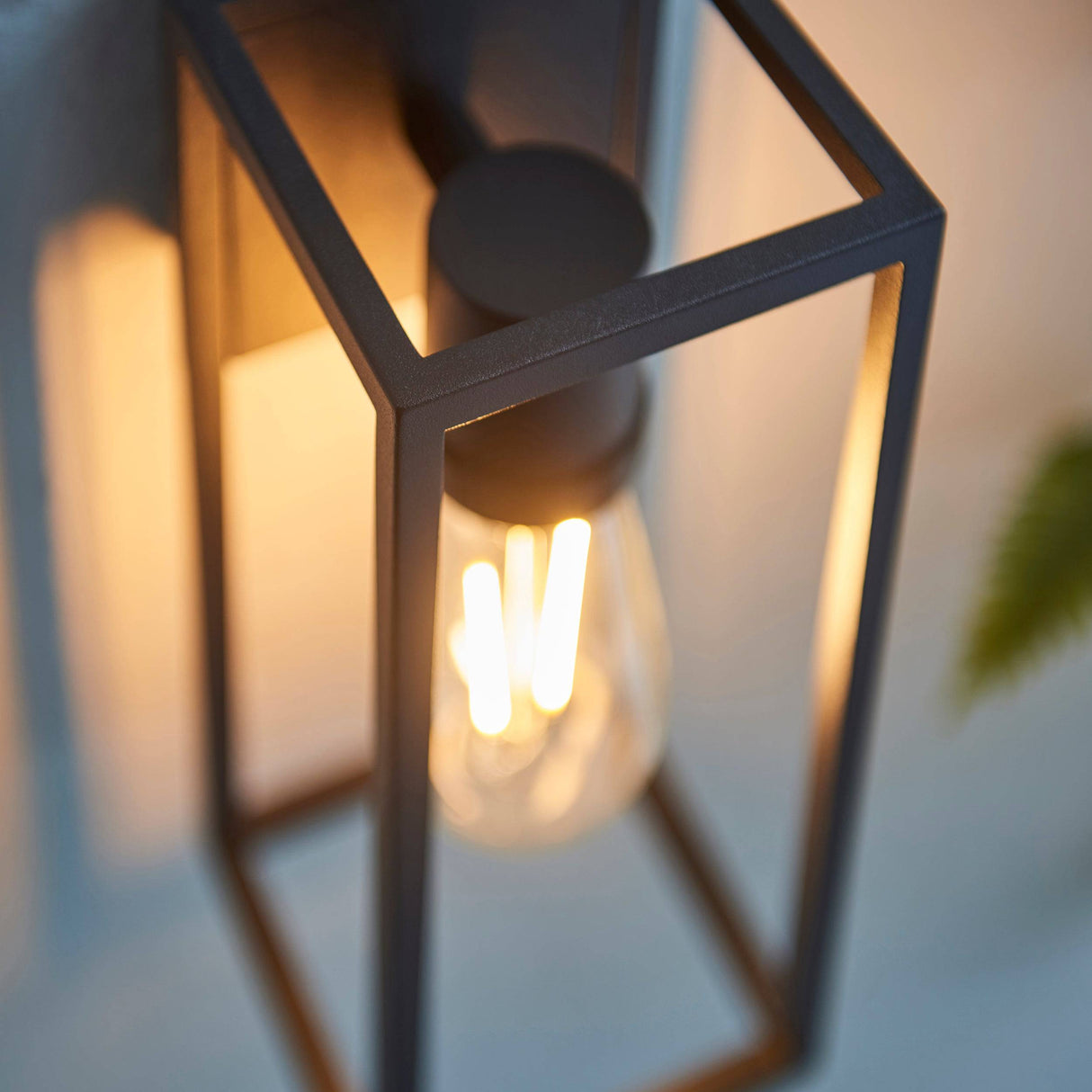 Herbert 1lt Wall - Comet Lighting