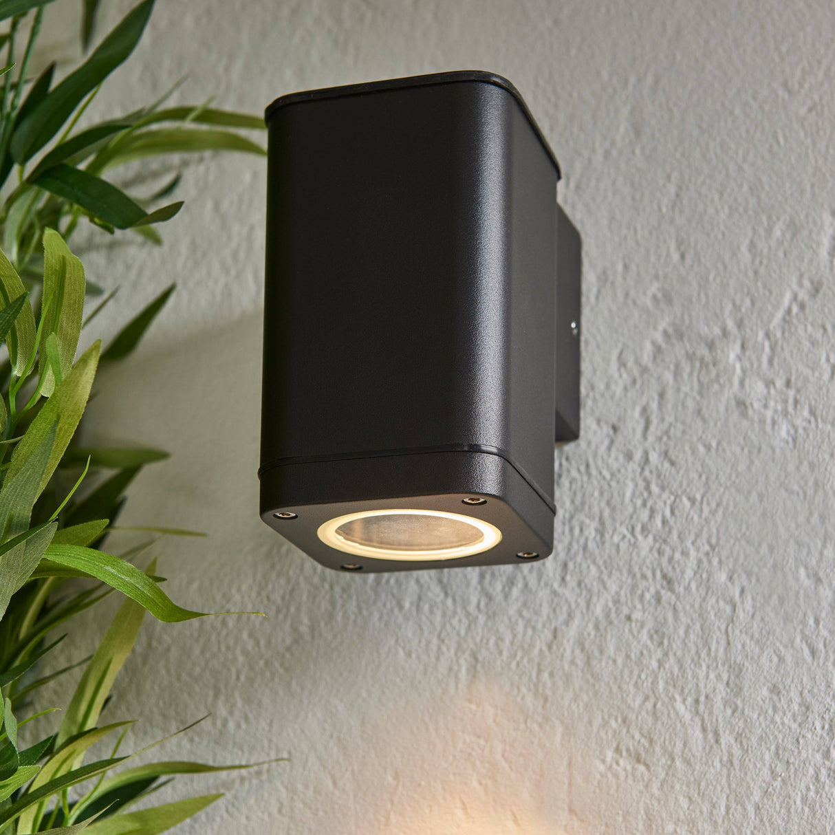 Milton 1lt Wall - Comet Lighting