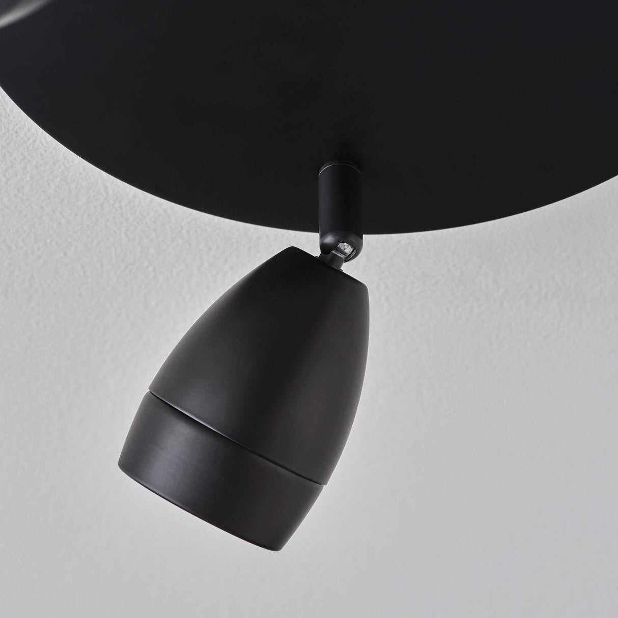 Porto 3lt Spot - Comet Lighting