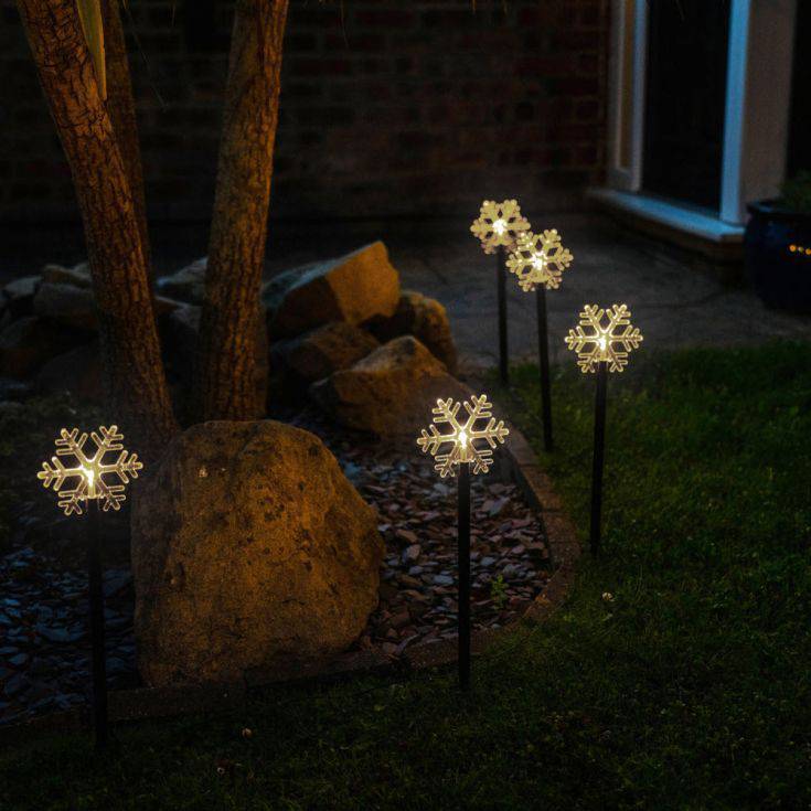 IP44 5 X Battery Operated Snowflake Spike Lights - Comet Lighting