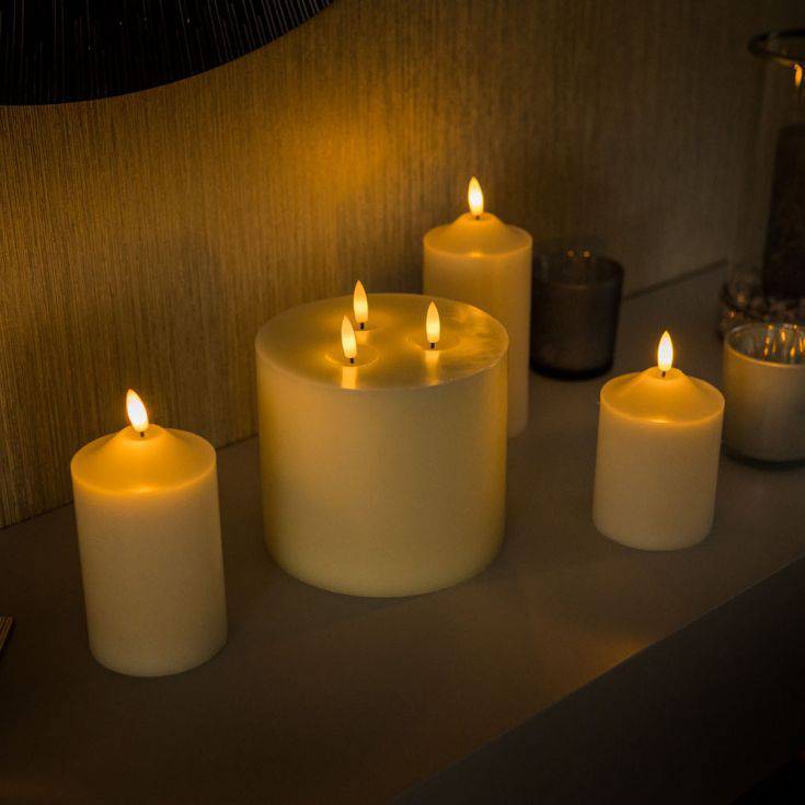 LED 3 Wick Flickering Candle With Remote Control - Comet Lighting