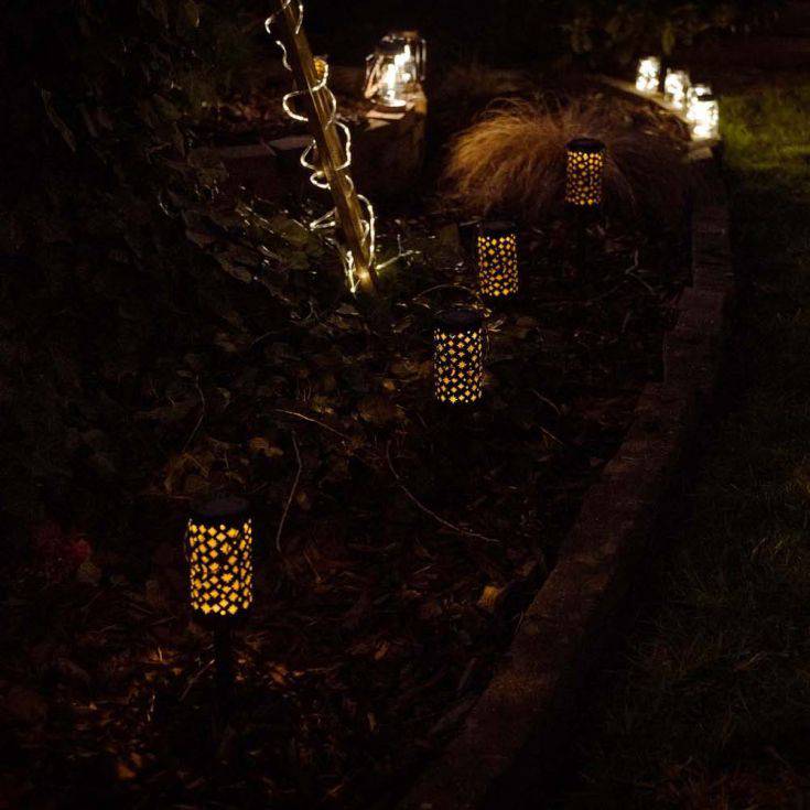 Pack Of 4 Solar Powered Garden Spike Lights - Comet Lighting