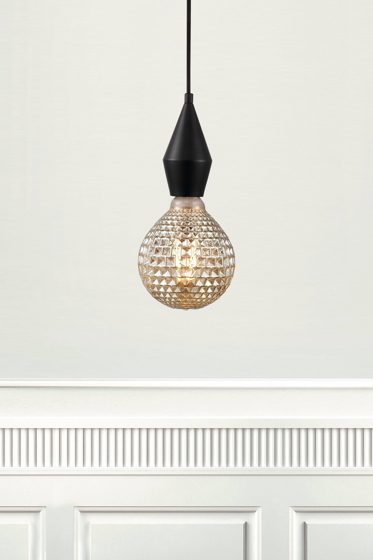 Deco E27 | G125 Avra | 2200 Kelvin | 200 Lumen | Light Bulb | Smoked - Comet Lighting